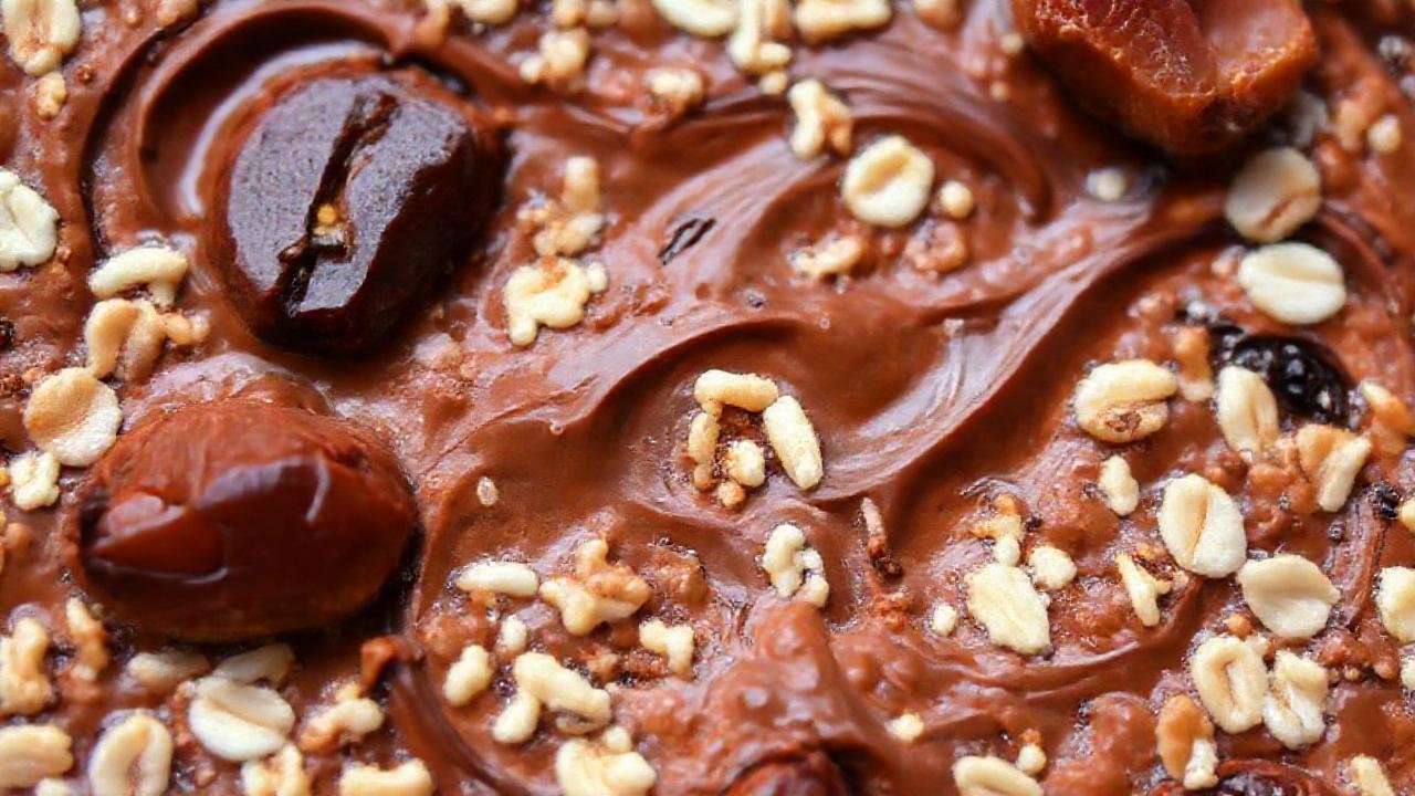 Receta artesanal de chocolate y dátiles