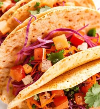 Tortillas veganas vibrantes y apetitosas
