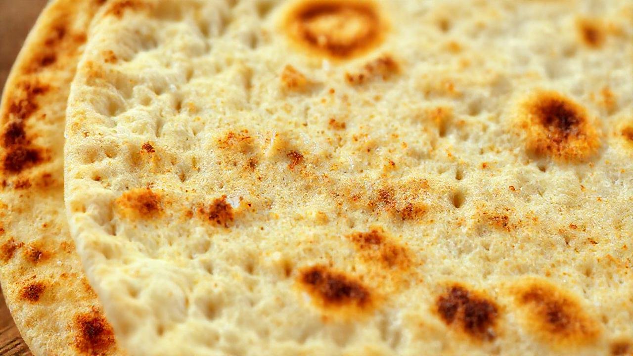 Tortilla dulce, cálida y apetitosa