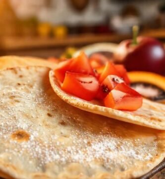 Tortillas dulces y frutas felices