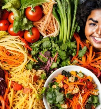 Alimentos saludables y coloridos deleitan a todos