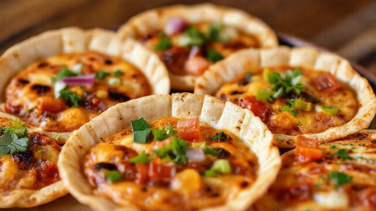 Platos coloridos y apetitosos se presentan bellamente