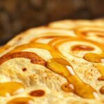 Tortilla dorada con miel