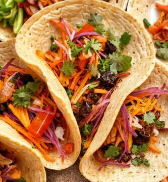 Comida mexicana vibrante y alegre