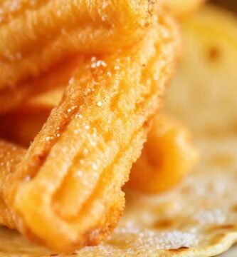 Churros dorados y tortilla sin gluten