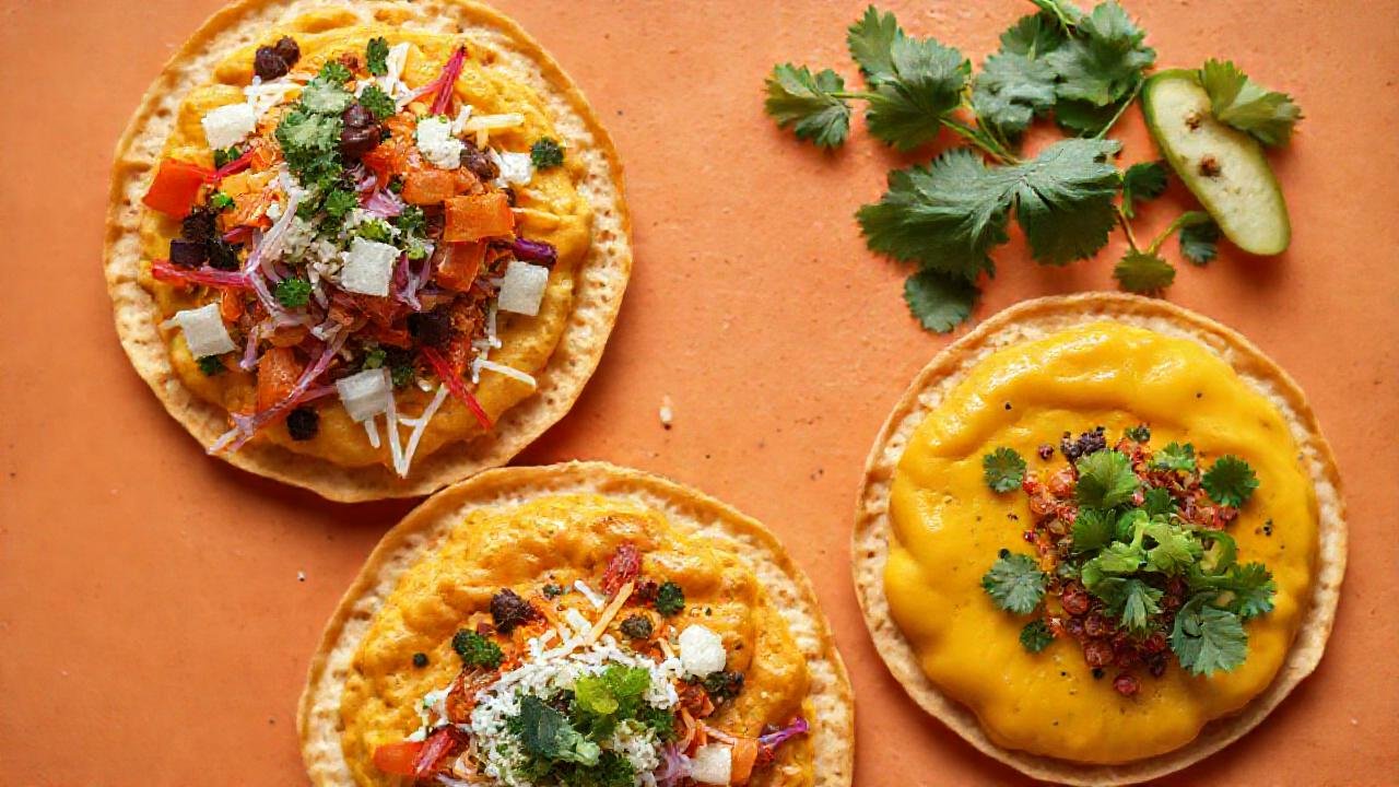 Tostadas y sopes veganos, coloridos y apetitosos