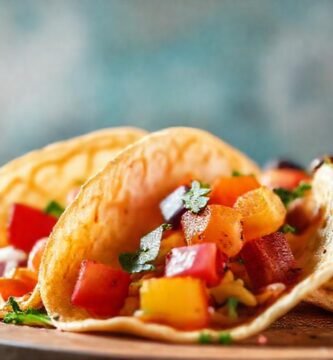 Tortillas cálidas y coloridas ofrecen alegría vegana