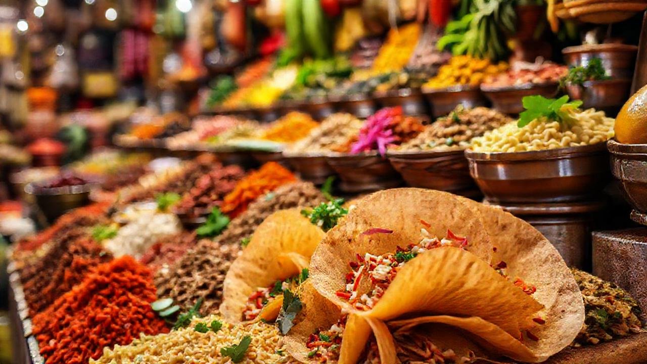 Mercado indio vibrante ofrece comida deliciosa
